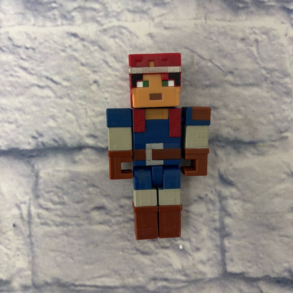 Minecraft Dungeons Valerie Figure Mojang 2020 Single Collectible Toy